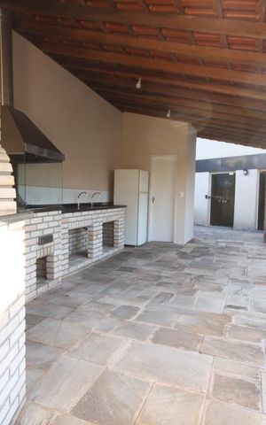 Apartamento à venda com 212m², 3 quartos e 3 vagasChurrasqueira