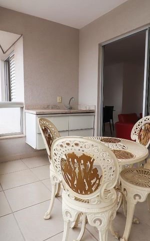 Apartamento à venda com 79m², 2 quartos e 2 vagasVaranda