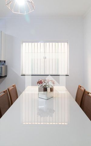 Casa à venda com 220m², 3 quartos e 2 vagas Casa à venda com 220m², 3 quartos e 2 vagasCozinha