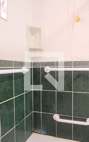 Casa à venda com 302m², 3 quartos e 2 vagasBanheiro da Suíte