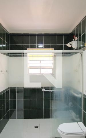 Casa à venda com 302m², 3 quartos e 2 vagasBanheiro da Suíte