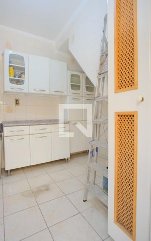 Casa à venda com 302m², 3 quartos e 2 vagasQuarto de Serviço