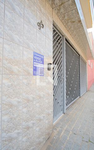 Casa à venda com 302m², 3 quartos e 2 vagasPlaca