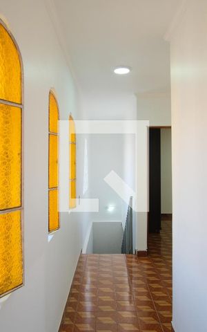 Casa à venda com 302m², 3 quartos e 2 vagasCorredor