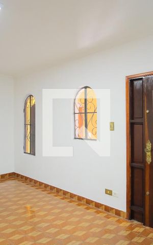 Casa à venda com 302m², 3 quartos e 2 vagasSala