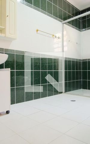 Casa à venda com 302m², 3 quartos e 2 vagasBanheiro da Suíte