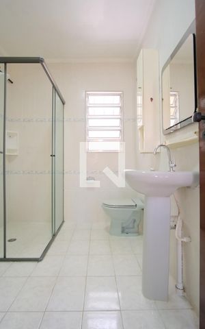 Casa à venda com 302m², 3 quartos e 2 vagasBanheiro Social