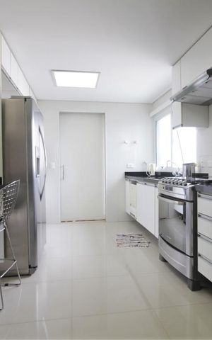 Apartamento à venda com 210m², 5 quartos e 4 vagasCozinha