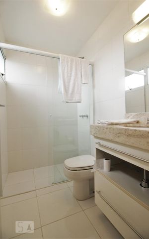 Apartamento à venda com 210m², 5 quartos e 4 vagasBanheiro da suíte 3