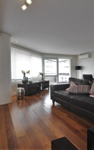 Apartamento à venda com 210m², 5 quartos e 4 vagasSala