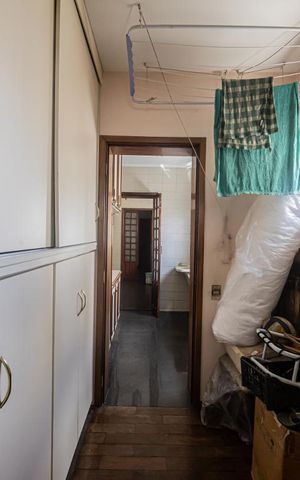 Apartamento à venda com 170m², 4 quartos e 2 vagas Apartamento à venda com 170m², 4 quartos e 2 vagasQuarto de Serviço