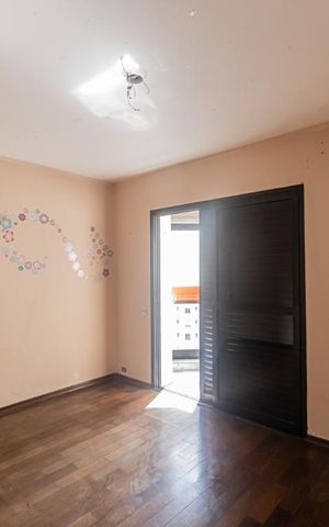 Apartamento à venda com 170m², 4 quartos e 2 vagas Apartamento à venda com 170m², 4 quartos e 2 vagasSuite 1