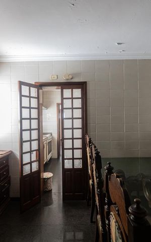 Apartamento à venda com 170m², 4 quartos e 2 vagas Apartamento à venda com 170m², 4 quartos e 2 vagasCopa