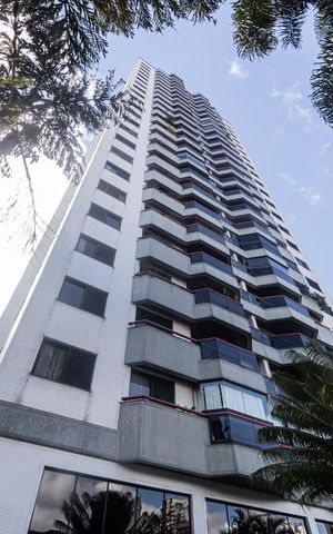Apartamento à venda com 170m², 4 quartos e 2 vagas Apartamento à venda com 170m², 4 quartos e 2 vagasFachada