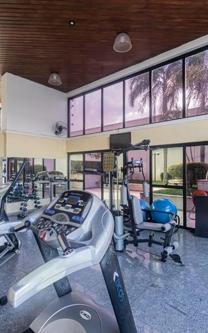 Apartamento à venda com 170m², 4 quartos e 2 vagas Apartamento à venda com 170m², 4 quartos e 2 vagasAcademia