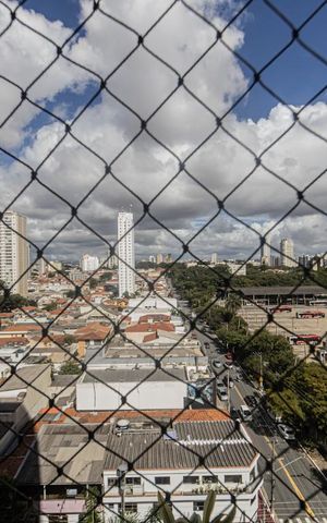Apartamento à venda com 170m², 4 quartos e 2 vagas Apartamento à venda com 170m², 4 quartos e 2 vagasVista