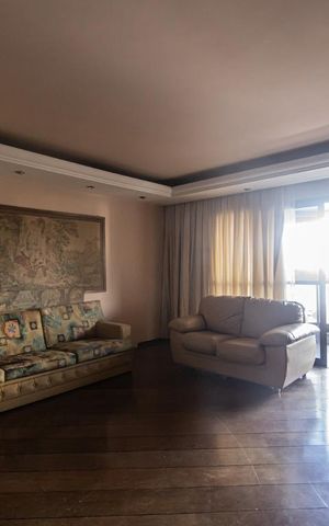 Apartamento à venda com 170m², 4 quartos e 2 vagas Apartamento à venda com 170m², 4 quartos e 2 vagasSala
