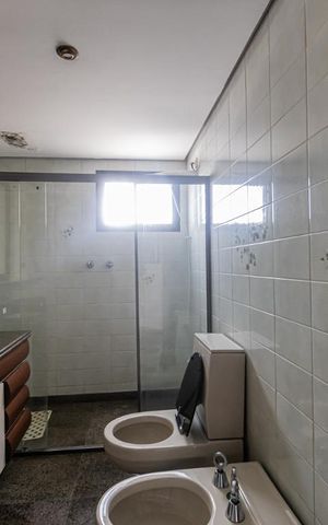 Apartamento à venda com 170m², 4 quartos e 2 vagas Apartamento à venda com 170m², 4 quartos e 2 vagasBanheiro Social