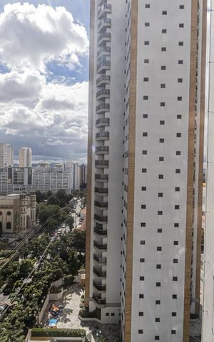 Apartamento à venda com 170m², 4 quartos e 2 vagas Apartamento à venda com 170m², 4 quartos e 2 vagasVaranda Suite 1