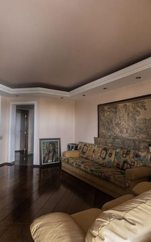 Apartamento à venda com 170m², 4 quartos e 2 vagas Apartamento à venda com 170m², 4 quartos e 2 vagasSala