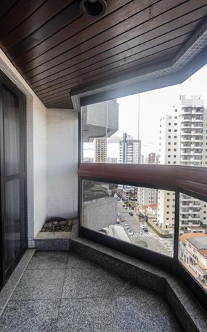Apartamento à venda com 170m², 4 quartos e 2 vagas Apartamento à venda com 170m², 4 quartos e 2 vagasVaranda Sala