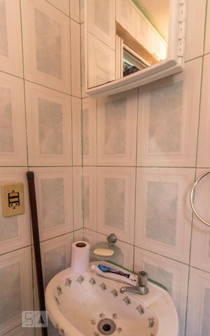 Studio à venda com 50m², 1 quarto e sem vaga Studio à venda com 50m², 1 quarto e sem vagaBanheiro