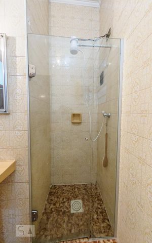 Casa à venda com 233m², 4 quartos e 2 vagas Casa à venda com 233m², 4 quartos e 2 vagasBanheiro 1