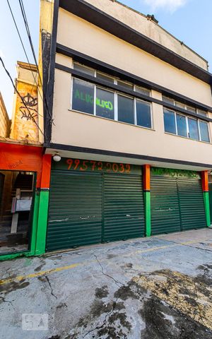 Apartamento à venda com 80m², 2 quartos e sem vaga Apartamento à venda com 80m², 2 quartos e sem vagaFachada