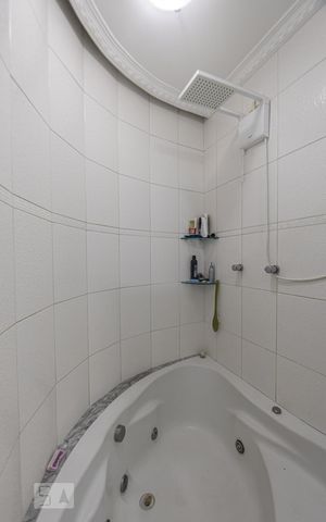 Casa à venda com 300m², 2 quartos e 1 vaga Casa à venda com 300m², 2 quartos e 1 vagaBanheiro Suite