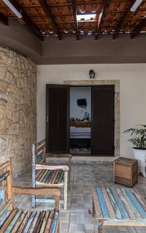 Casa à venda com 300m², 2 quartos e 1 vaga Casa à venda com 300m², 2 quartos e 1 vagaVaranda Suite