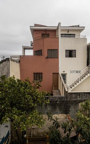 Casa à venda com 300m², 2 quartos e 1 vaga Casa à venda com 300m², 2 quartos e 1 vagaVista Quarto 1