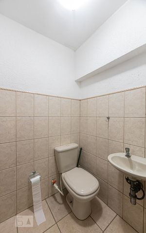 Casa à venda com 300m², 2 quartos e 1 vaga Casa à venda com 300m², 2 quartos e 1 vagaLavabo Salão