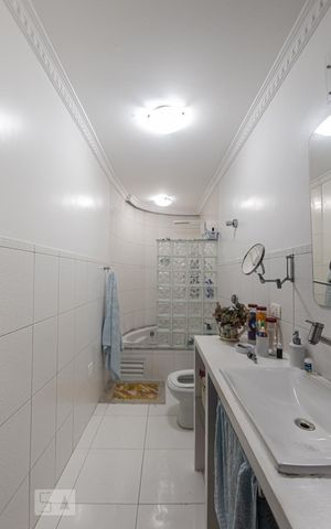 Casa à venda com 300m², 2 quartos e 1 vaga Casa à venda com 300m², 2 quartos e 1 vagaBanheiro Suite