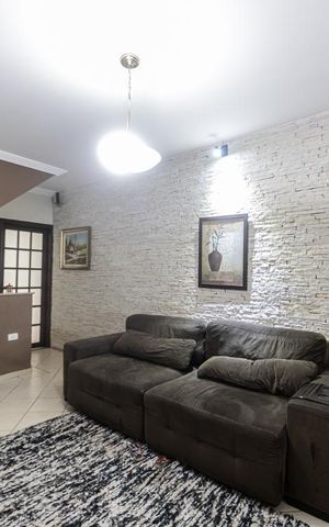 Casa à venda com 300m², 2 quartos e 1 vaga Casa à venda com 300m², 2 quartos e 1 vagaSala