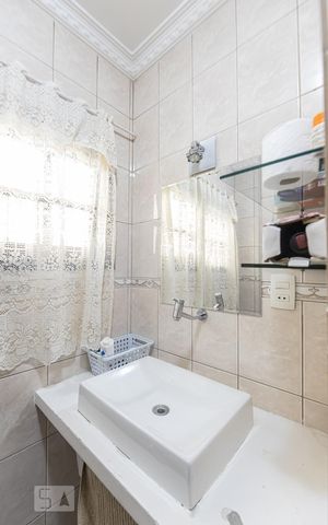 Casa à venda com 300m², 2 quartos e 1 vaga Casa à venda com 300m², 2 quartos e 1 vagaBanheiro Social