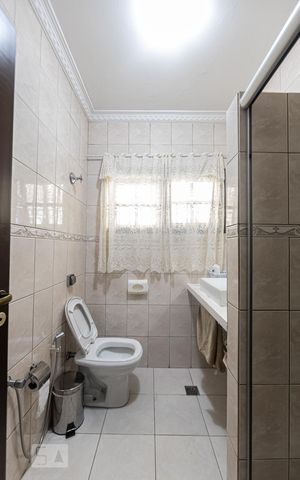 Casa à venda com 300m², 2 quartos e 1 vaga Casa à venda com 300m², 2 quartos e 1 vagaBanheiro Social