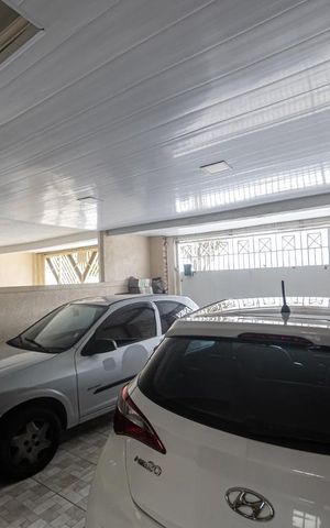 Casa à venda com 300m², 2 quartos e 1 vaga Casa à venda com 300m², 2 quartos e 1 vagaGaragem