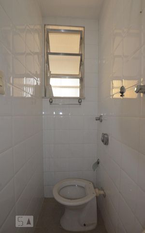 Apartamento à venda com 82m², 2 quartos e 1 vagaBanheiro de Serviço
