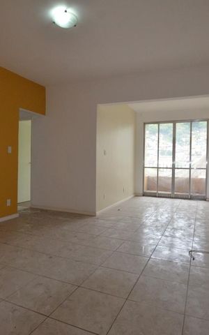 Apartamento à venda com 82m², 2 quartos e 1 vagaSala