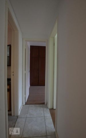 Apartamento à venda com 82m², 2 quartos e 1 vagaCorredor