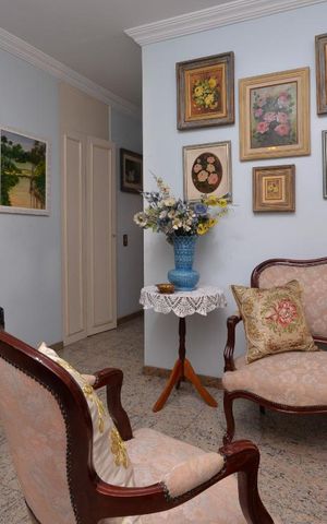 Apartamento à venda com 250m², 5 quartos e 4 vagas Apartamento à venda com 250m², 5 quartos e 4 vagasSala 2