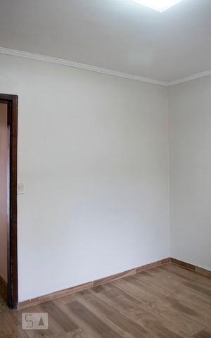 Casa à venda com 200m², 4 quartos e 4 vagas Casa à venda com 200m², 4 quartos e 4 vagasQUARTO 3