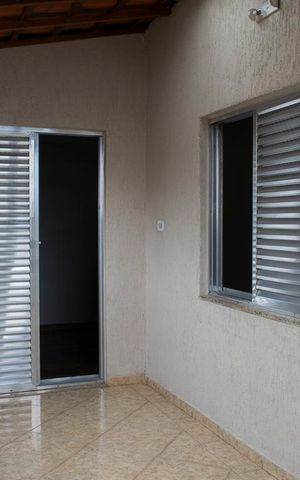 Casa à venda com 200m², 4 quartos e 4 vagas Casa à venda com 200m², 4 quartos e 4 vagasVARANDA QUARTO 4