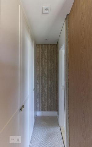 Apartamento para alugar com 205m², 4 quartos e 3 vagas Apartamento para alugar com 205m², 4 quartos e 3 vagasCloset Quarto Suíte 1