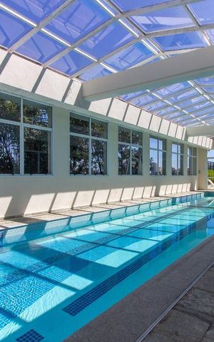 Apartamento para alugar com 205m², 4 quartos e 3 vagas Apartamento para alugar com 205m², 4 quartos e 3 vagasÁrea comum - Piscina Climatizada