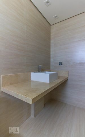 Apartamento para alugar com 205m², 4 quartos e 3 vagas Apartamento para alugar com 205m², 4 quartos e 3 vagasBanheiro Suíte Quarto 2