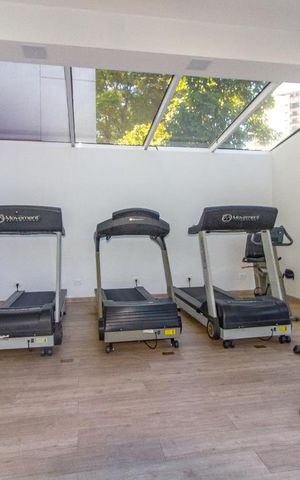 Apartamento para alugar com 205m², 4 quartos e 3 vagas Apartamento para alugar com 205m², 4 quartos e 3 vagasÁrea comum - Academia