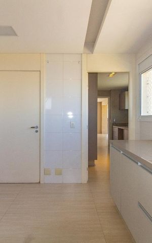 Apartamento para alugar com 205m², 4 quartos e 3 vagas Apartamento para alugar com 205m², 4 quartos e 3 vagasLavanderia
