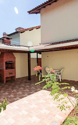 Casa de condomínio para alugar com 110m², 3 quartos e 2 vagasQuintal