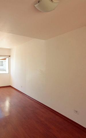 Casa de condomínio para alugar com 110m², 3 quartos e 2 vagasSala